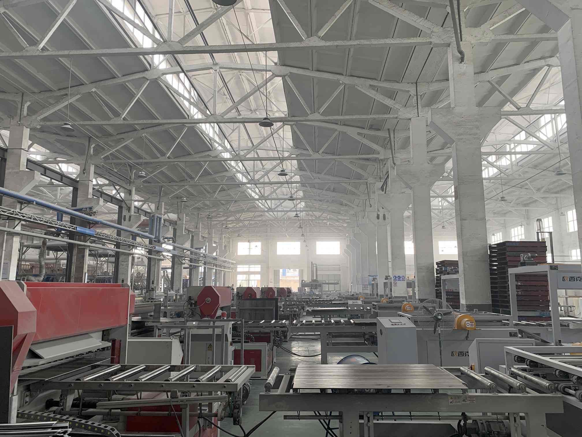 usine de revêtements de sol spc, noyau rigide spc, revêtement de sol stratifiéWPC FLOORING, planche de vinyle, sol en vinyle Chine
